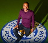 官方：莱斯特城签下波尔图边后卫佩雷拉