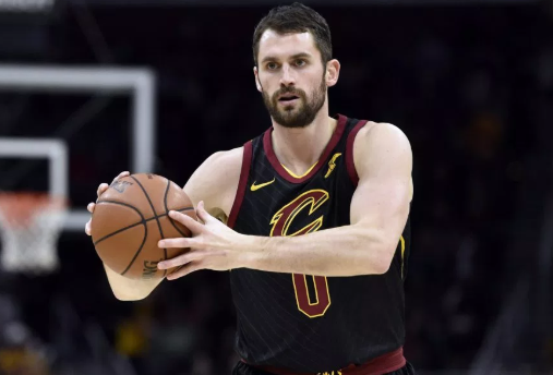 乐福季后赛三分球命中总数升至历史第43位,紧