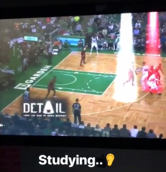 韦德儿子观看科比篮球分析节目《Detail》:学习