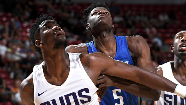 科科什科夫:艾顿会发出自己的声音,是场上领袖