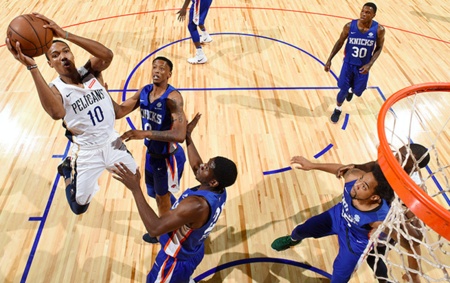 [流言板]鹈鹕夏联主帅谈加隆-格林:他是可以随时派上场的尖刀