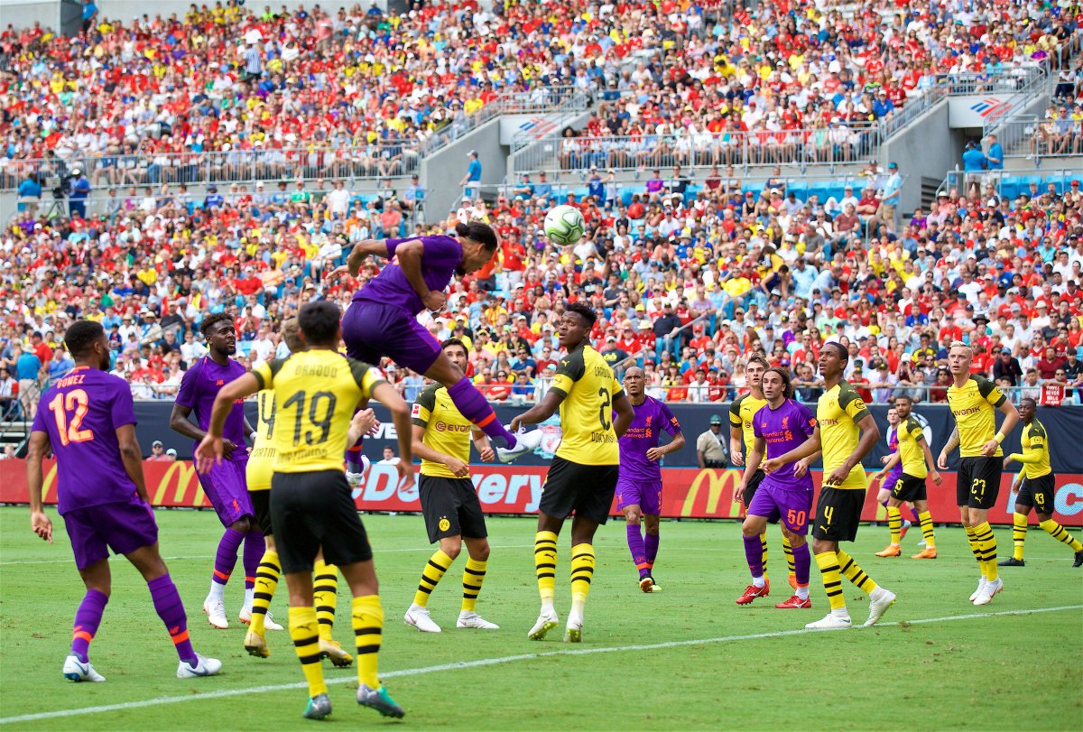 GIF：范戴克头槌建功，利物浦首开纪录