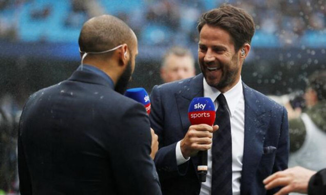 小雷称范戴克是最强中卫遭吐槽：看看拉莫斯的履历吧