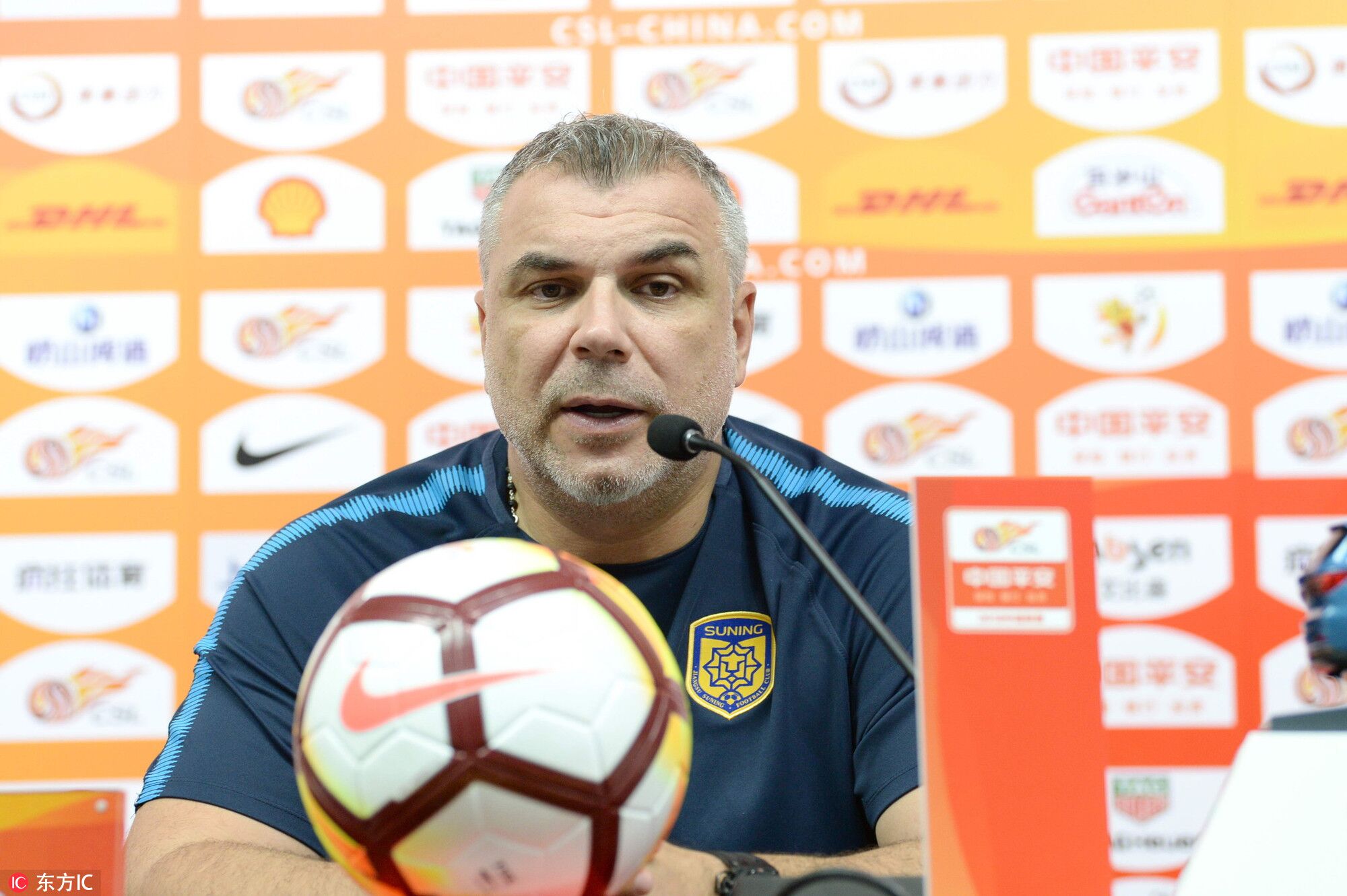 奥拉罗尤:重庆客场拿分比主场还多,特谢拉会进