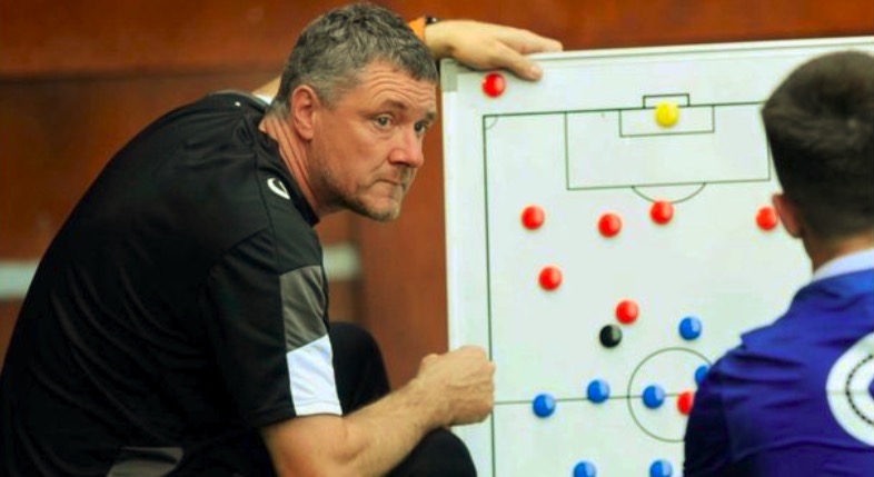 曼城青训球探用BBQ形容黑人球员，被指种族歧视