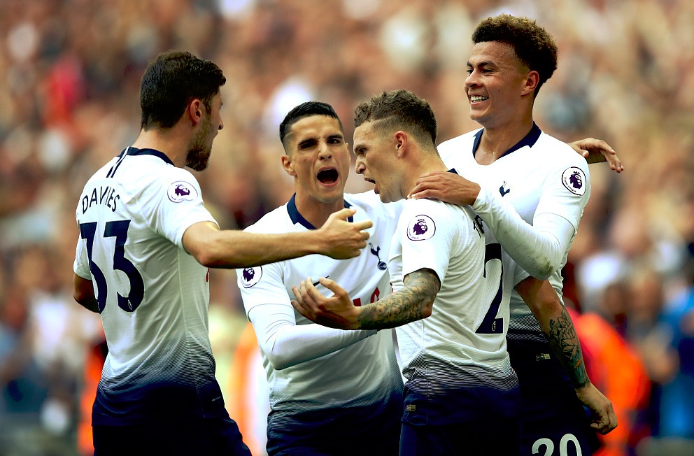 GIF：特克汉姆！特里皮尔直接任意球破门