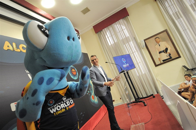 西班牙女篮世界杯吉祥物正式发布,海龟成标志