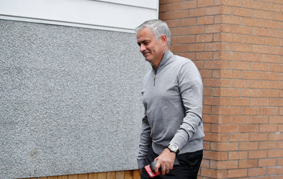 穆帅谈费莱尼首发：盼他帮助我们应对好伯恩利制造的麻烦