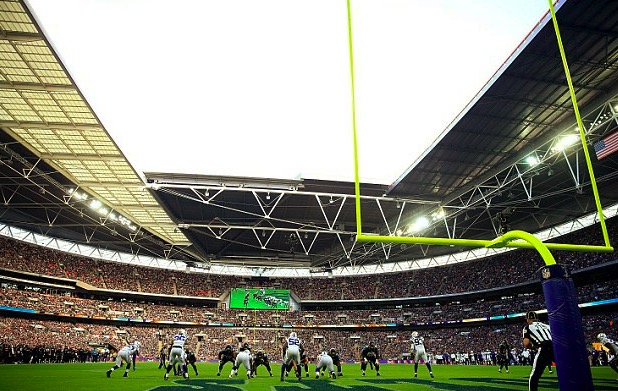 温布利前一晚刚打NFL，曼城担心客战热刺草皮质量