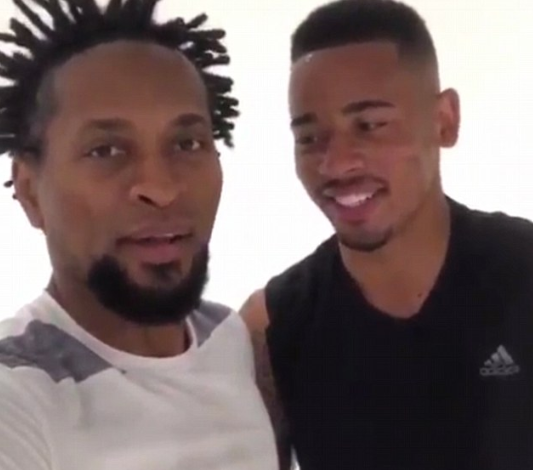 热苏斯分享休闲时光：见老友、游戏中打败<a href=https://www.310bf.com/tags-%E6%9B%BC%E8%81%94-0.html target=_blank class=infotextkey>曼联</a>