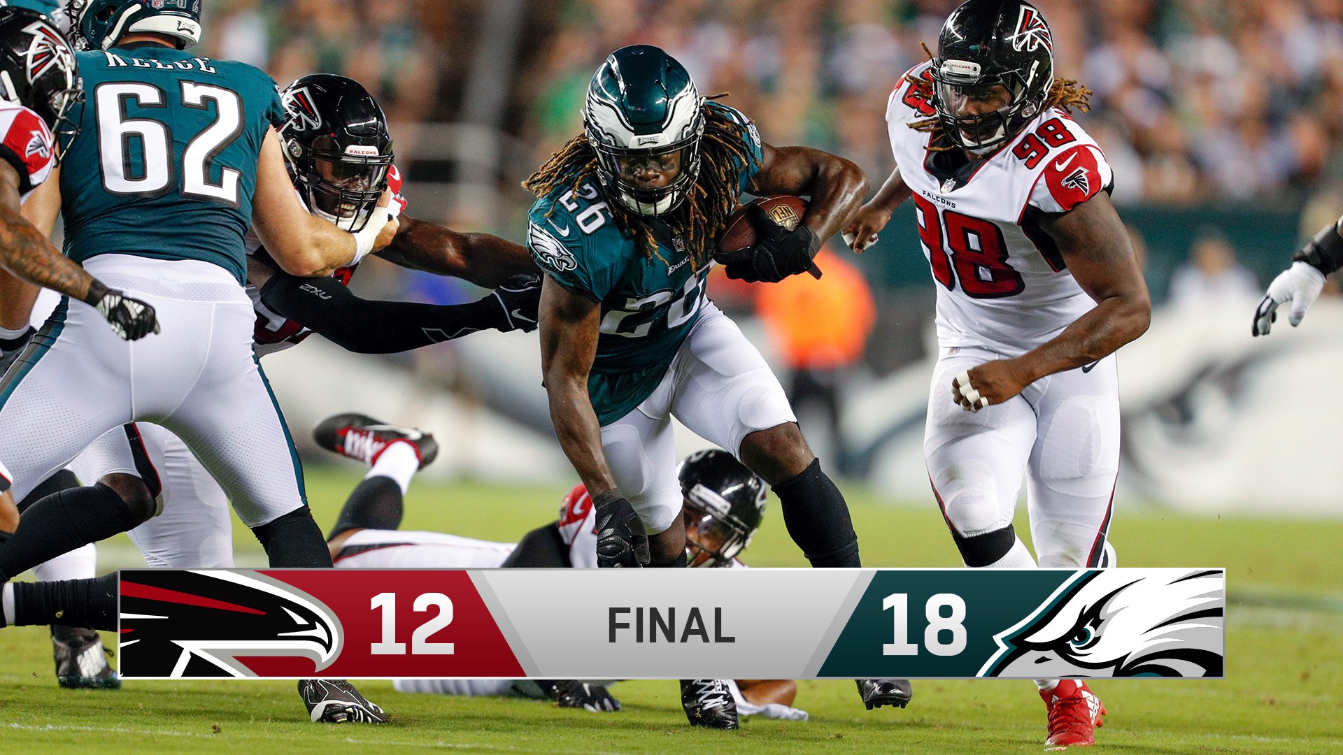 卫冕冠军老鹰18:12猎鹰惊险获胜