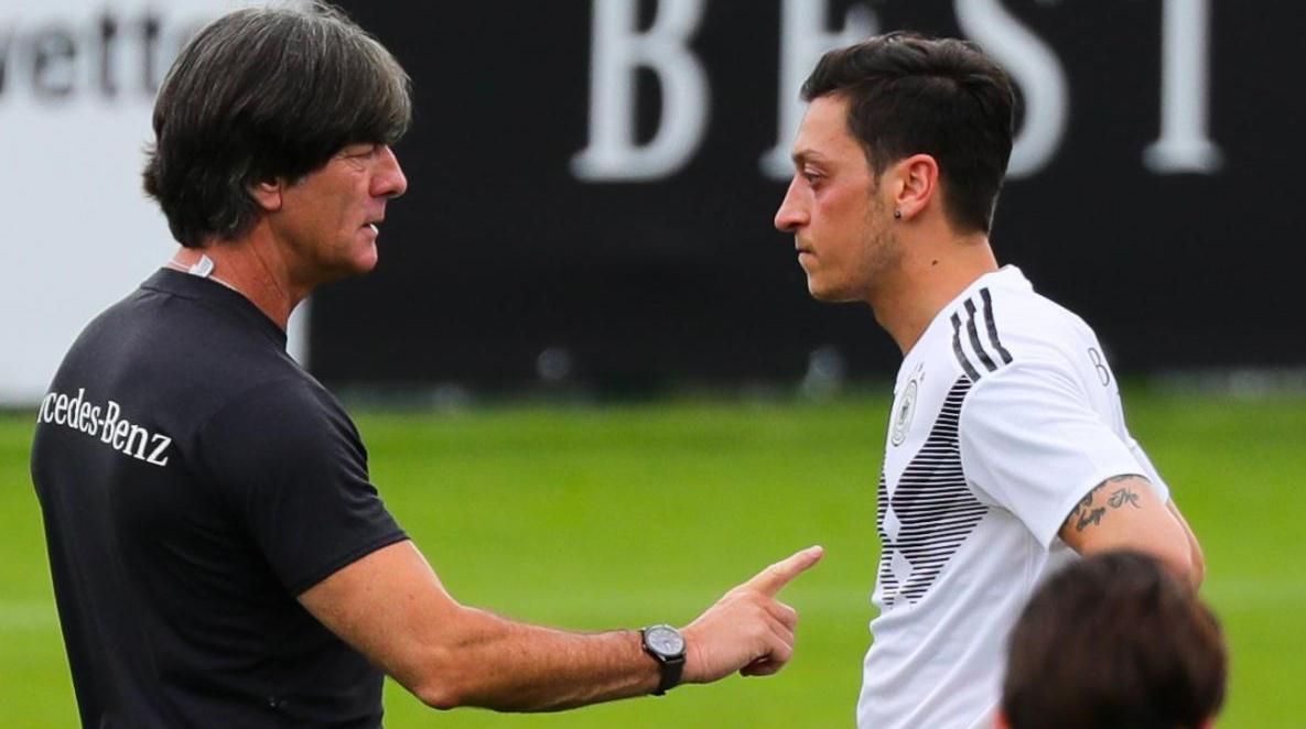 勒夫：我本想去见厄齐尔但他不在，我不知道原因