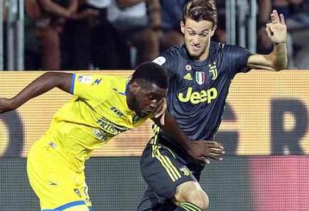 邮报：鲁加尼和尤文续约陷入停滞，萨里恐出手