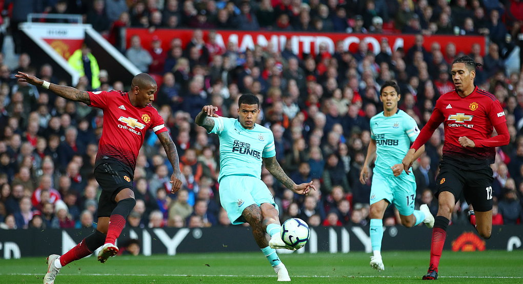 GIF：佩雷斯助攻，肯尼迪低射首开纪录