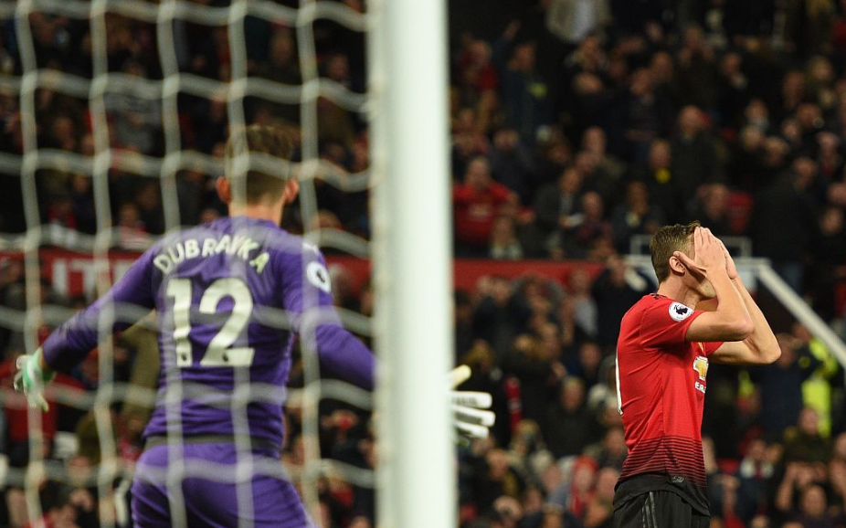 GIF：错失良机，马蒂奇门前补射高出横梁