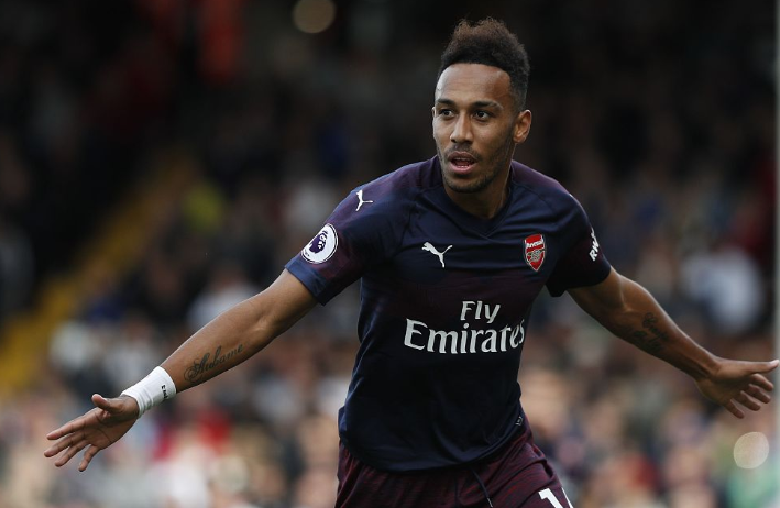 GIF：“杀死”比赛！奥巴梅扬禁区内转身抽射破门