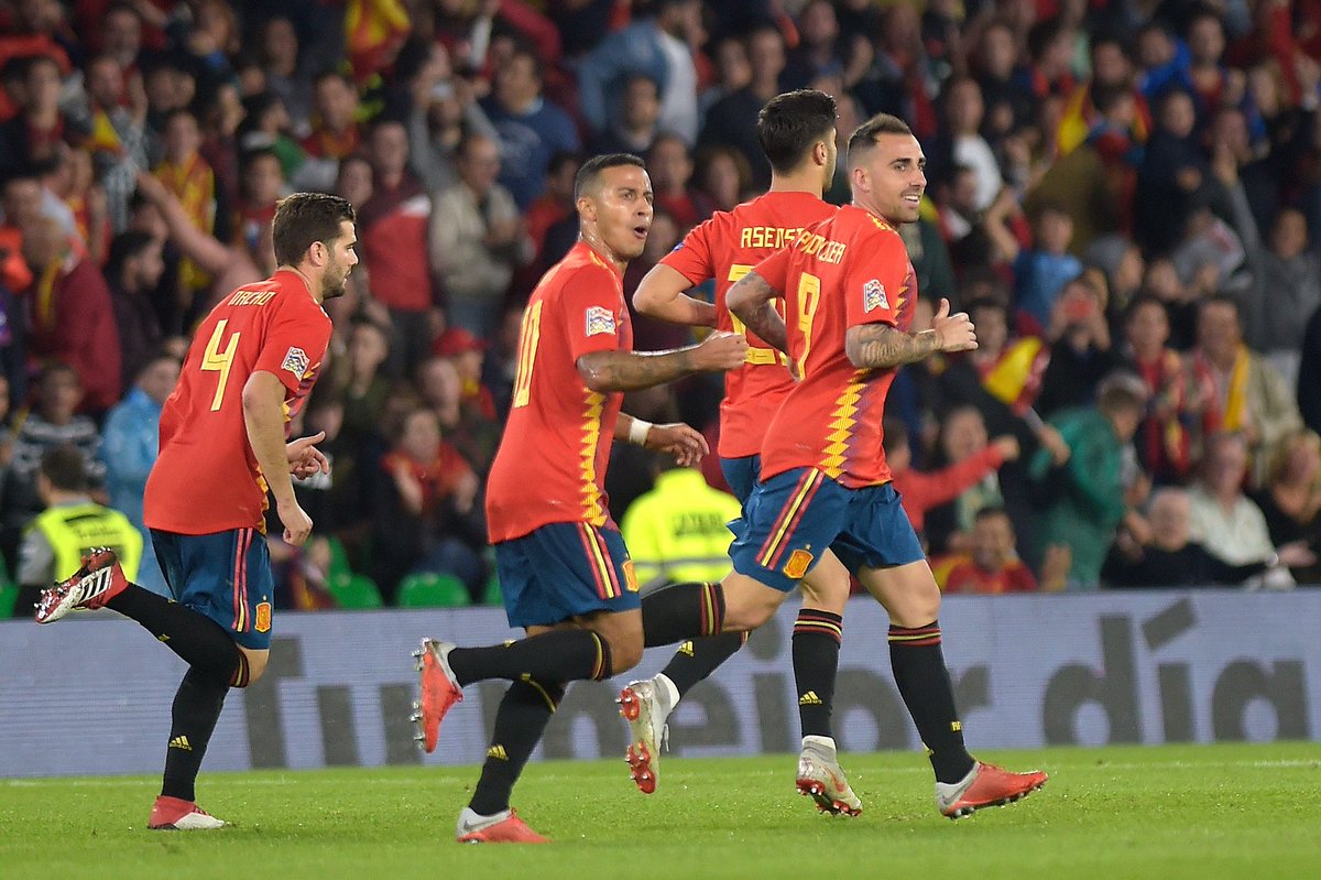 GIF：阿尔卡塞尔替补破门，西班牙扳回一城