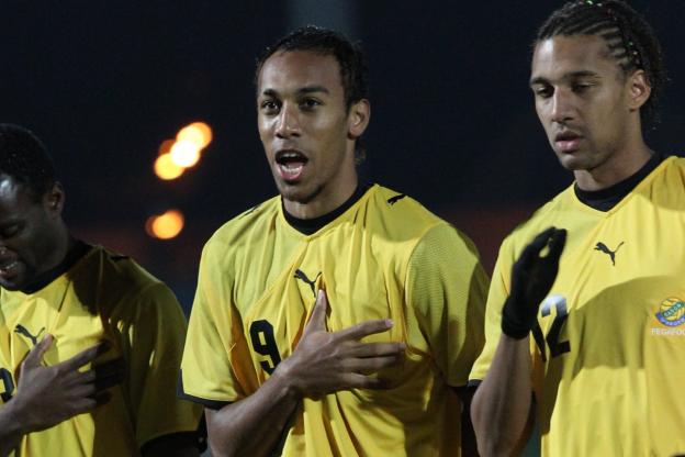 因飞机不符规格，奥巴梅扬拒绝去客场代表加蓬踢比赛