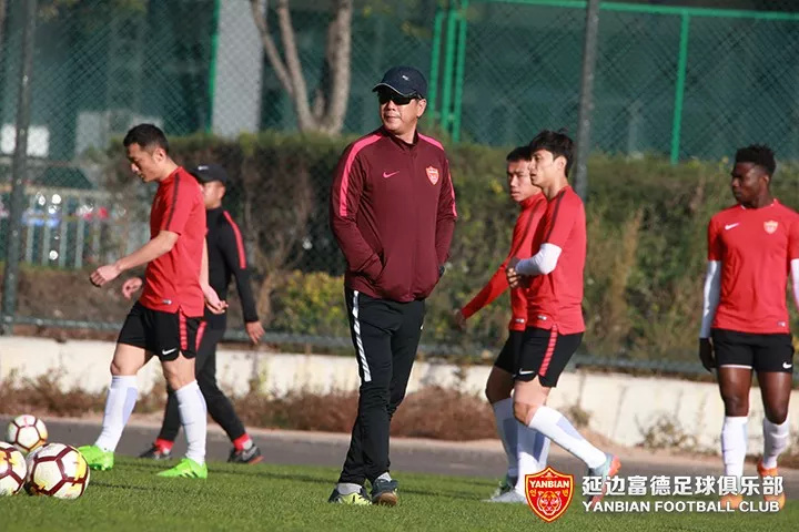 足球报:朴泰夏卸任延边,将任女足二队主帅辅助贾秀全