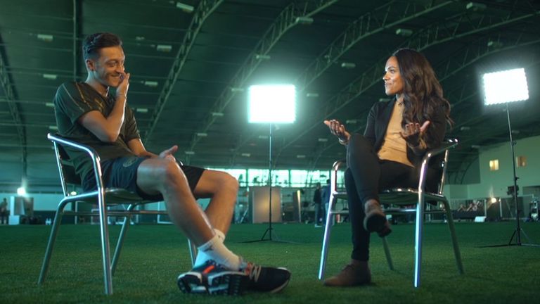 专访厄齐尔：对外界的批评一笑置之；埃梅里很懂得聆听