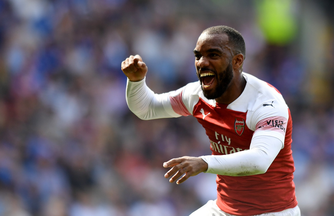 GIF：拉卡泽特小角度打远角破门，<a href=https://www.310bf.com/tags-%E9%98%BF%E6%A3%AE%E7%BA%B3-0.html target=_blank class=infotextkey>阿森纳</a>扳平<a href=http://bf.310bf.net target=_blank class=infotextkey>比分</a>