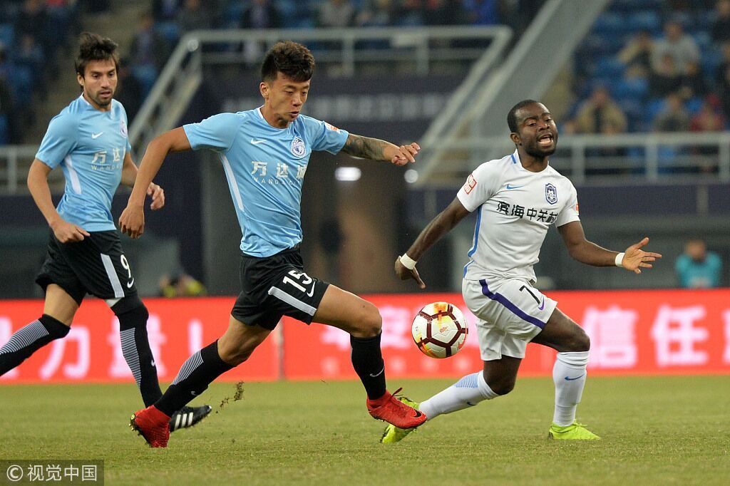 半场:穆谢奎头球造威胁,泰达0-0一方