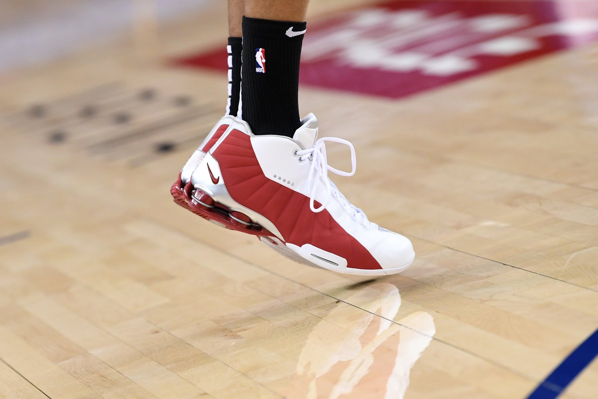 今日上脚球鞋一览：卡特重穿Nike Shox BB4