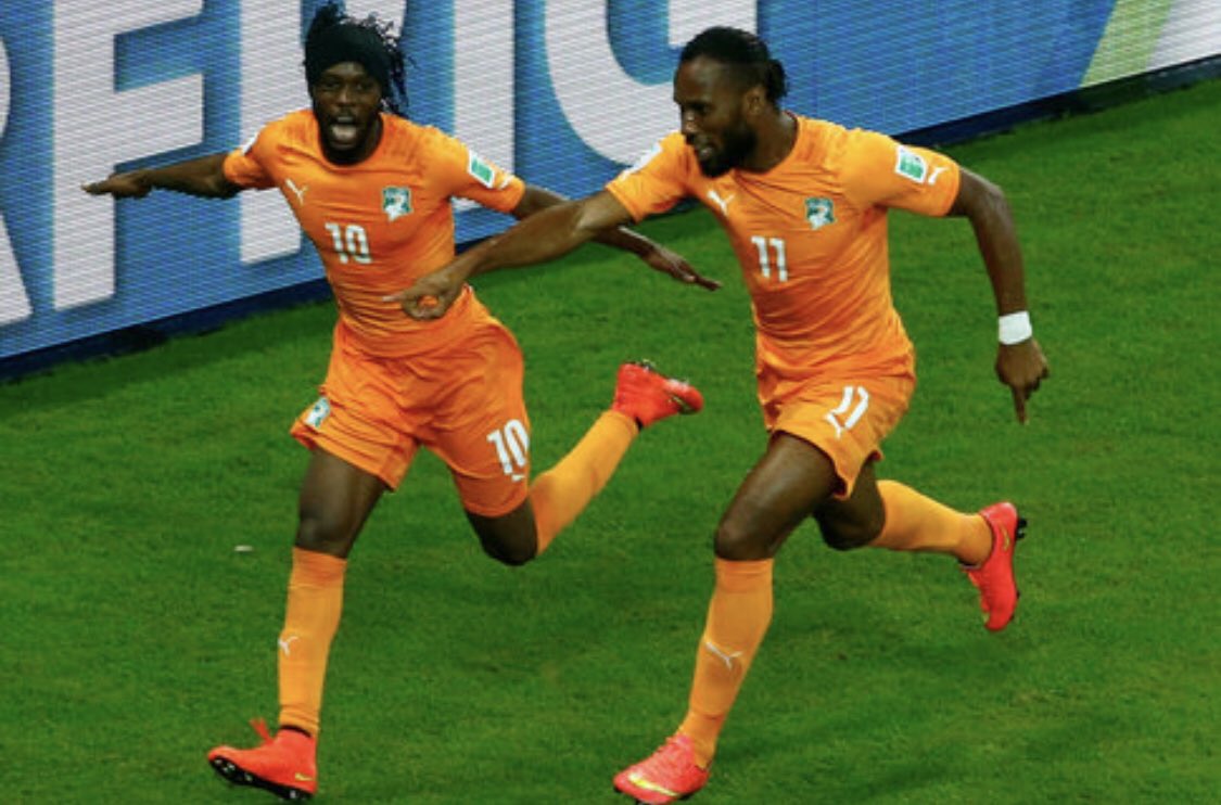 热鸟引名言晒合影致敬德罗巴：大兄弟，退役快乐！