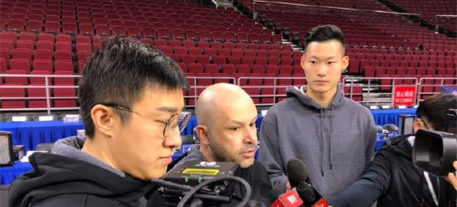 雅尼斯：翟晓川、王骁辉二人今晚将缺席比赛