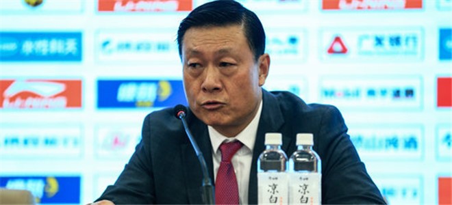 李秋平：球队打得有点松，比赛中骂球员很正常