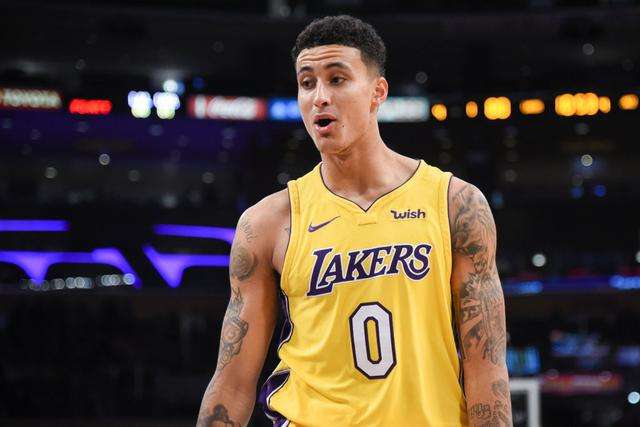 库兹马因对NBA裁判官方账号发表负面评论被警告
