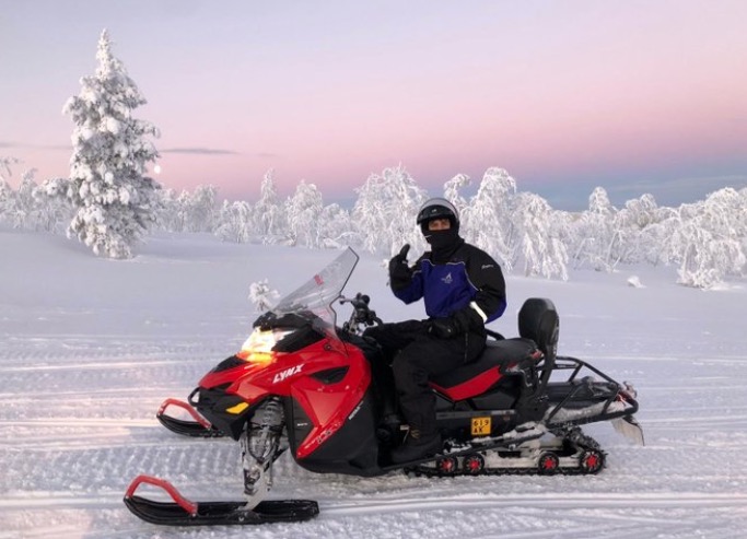 不用驾照？！皮克度假体验雪地摩托