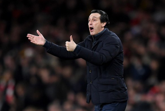 官方：埃梅里因朝球迷身上踢水瓶被罚款8000英镑