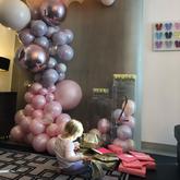 慈父！凯恩大战前发推晒图为两岁大女儿庆生