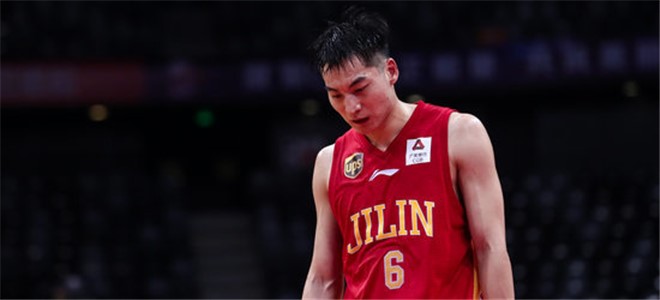 柴长易砍下26分创个人职业生涯新高