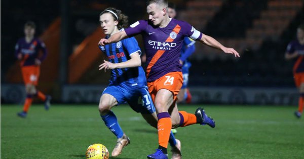 BBC名记：曼城小将博尔顿将与球队续约3年半，之后外租