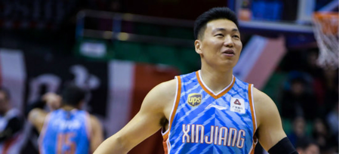助队攻下一波30-4！李根单节砍下10分