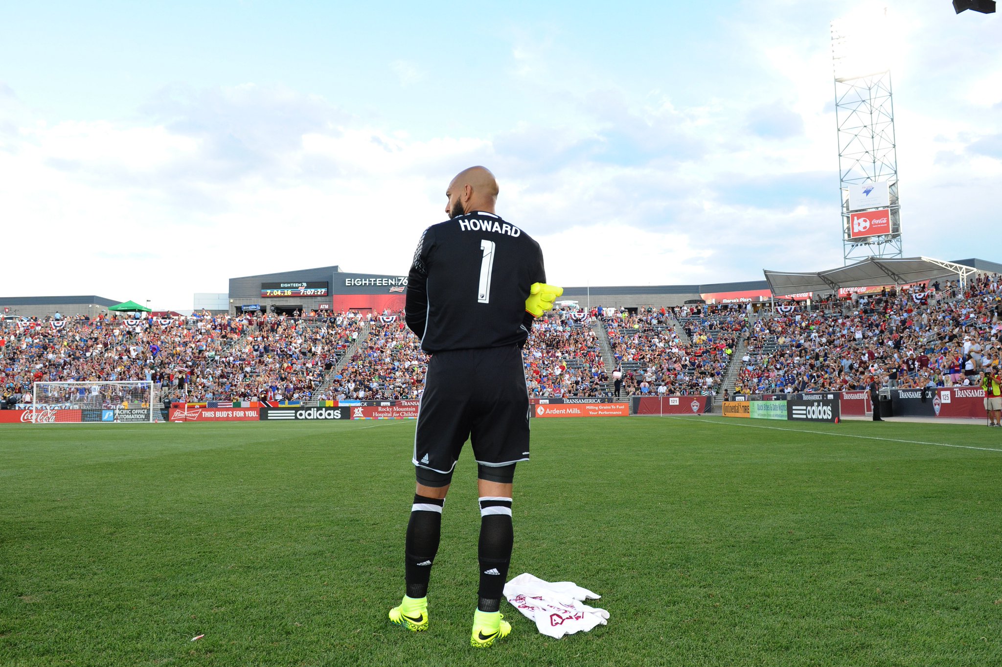 官方:美国门将霍华德将在赛季结束后退役