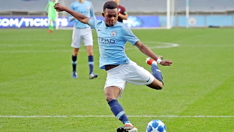 图片报：沙尔克从<a href=https://www.310bf.com/tags-%E6%8B%9C%E4%BB%81-0.html target=_blank class=infotextkey>拜仁</a>手中截胡马通多，回购条款5500万