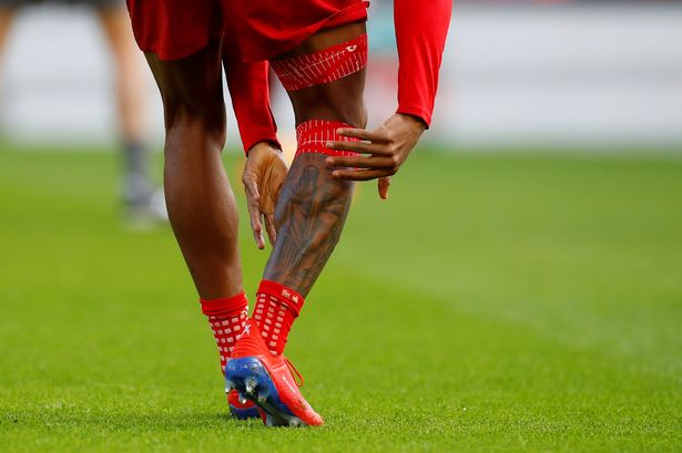 维纳尔杜姆：膝盖伤势时好时坏，希望健康出战下一场