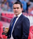 邮报：奥维马斯是枪手总监热门，但他不会赛季中离开贾府