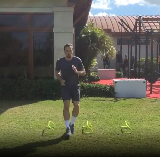 镜报：凯恩伤势恢复顺利，有望在周末联赛中复出