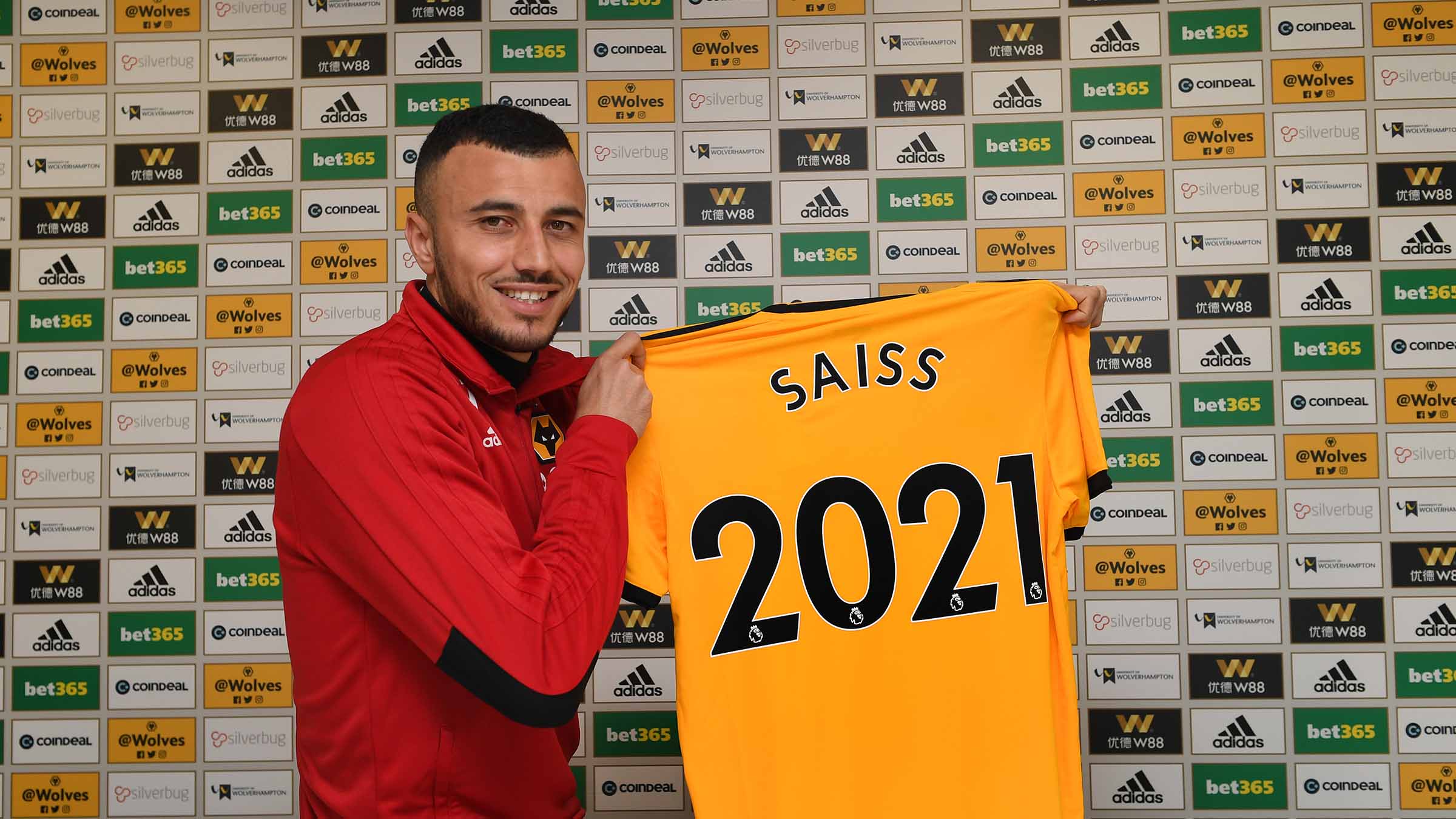 官方：狼队与摩洛哥中场赛斯续约至2021年