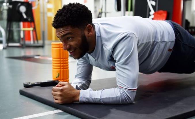 回声报：利物浦盼乔-戈麦斯3月31日复出战热刺