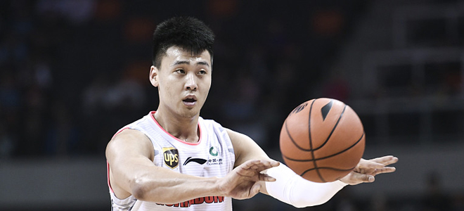 广东:赵睿膝盖伤病需要一周左右时间康复