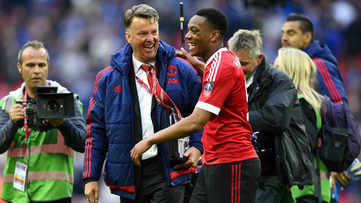 马夏尔致敬范加尔：感谢你做的一切，很荣幸能向你学习