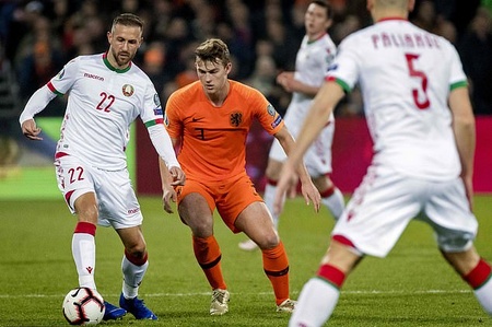 [流言板]范德法特:德里赫特夏天应转会拜仁,他绝