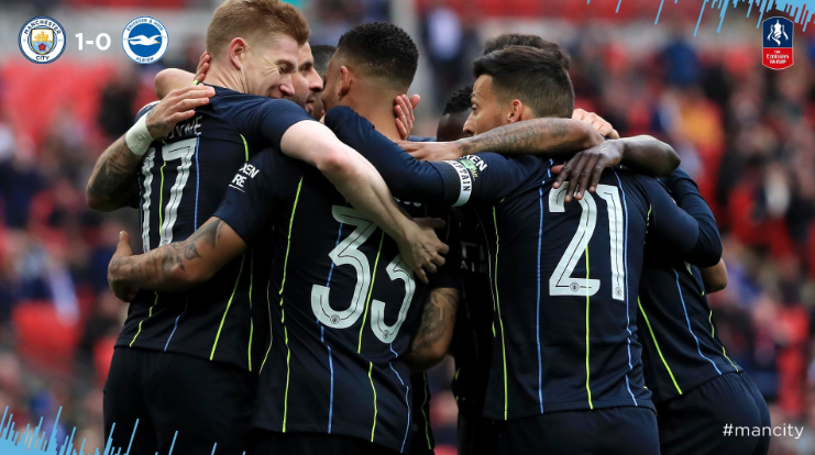 GIF：热苏斯鱼跃冲顶破门，曼城梦幻开局