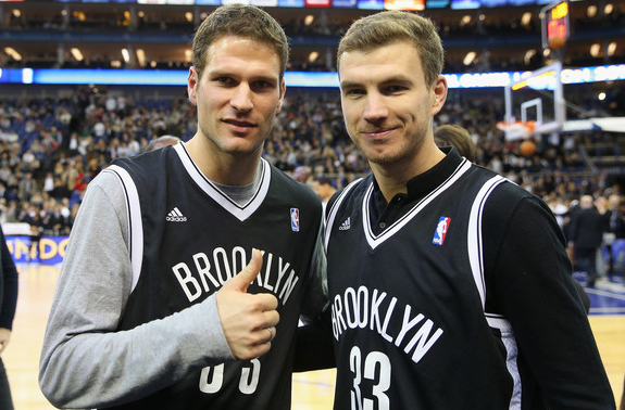 伯恩茅斯门将贝戈维奇预测季后赛：勇士击倒76人