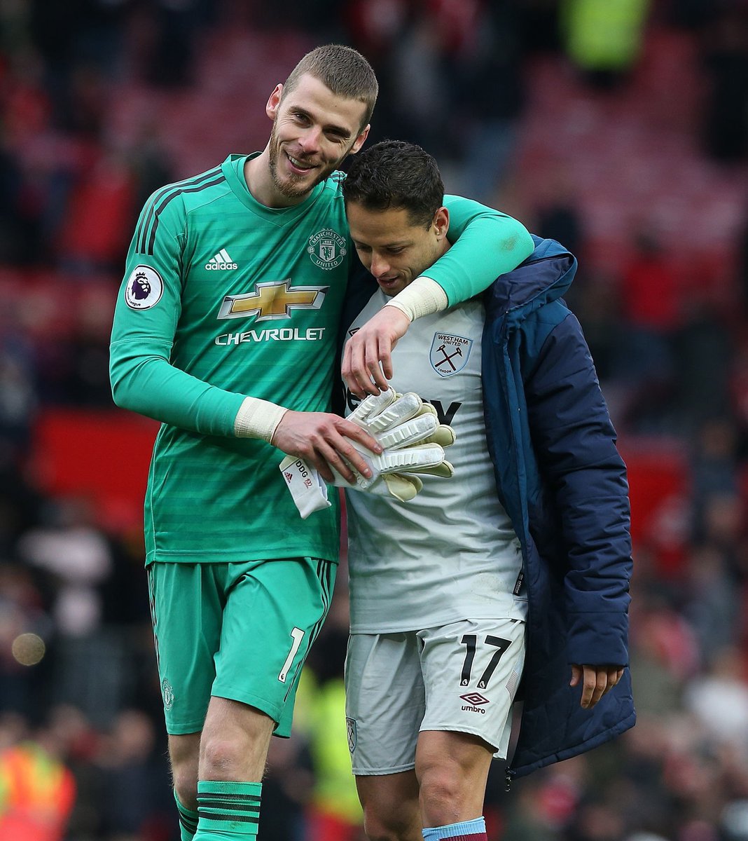 一图流：场上对手场下朋友，德赫亚和小豌豆赛后寒暄